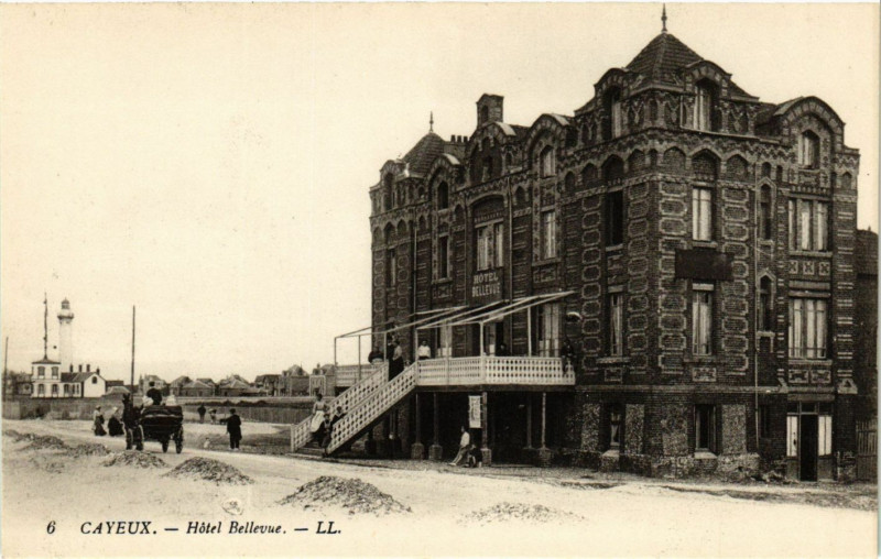 Carte postale ancienne Cayeux - Hotel Bellevue à Y
