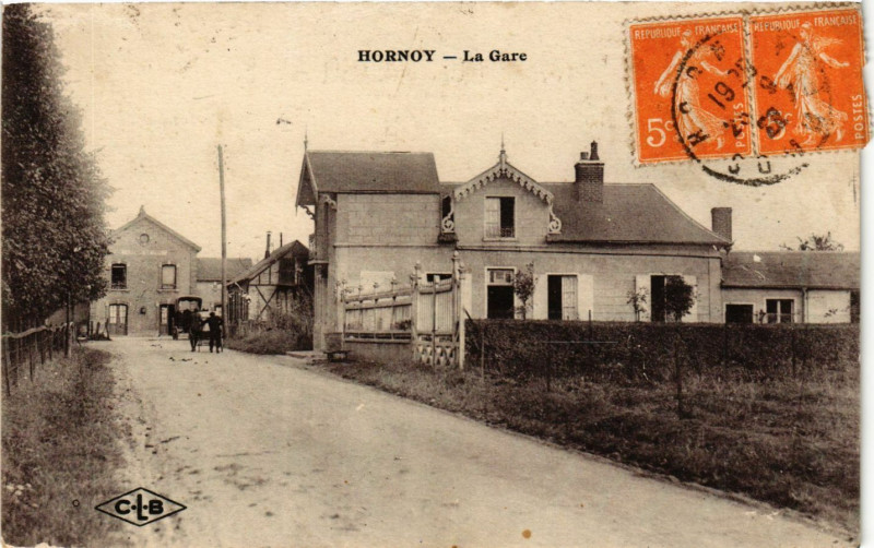 Carte postale ancienne Hornoy - La Gare à Y