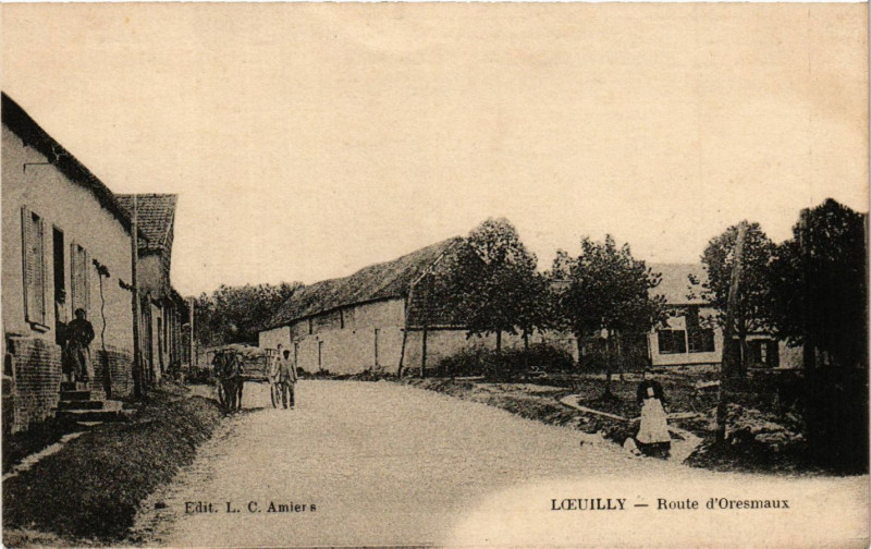 Carte postale ancienne Loeuilly - Route d'Oresmaux à Oresmaux