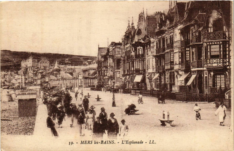 Carte postale ancienne Mers-les-Bains - L'Esplanade à Mers-les-Bains