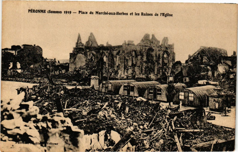 Carte postale ancienne Peronme 1919 - Place du Marche-aux-Herbes et les Ruines