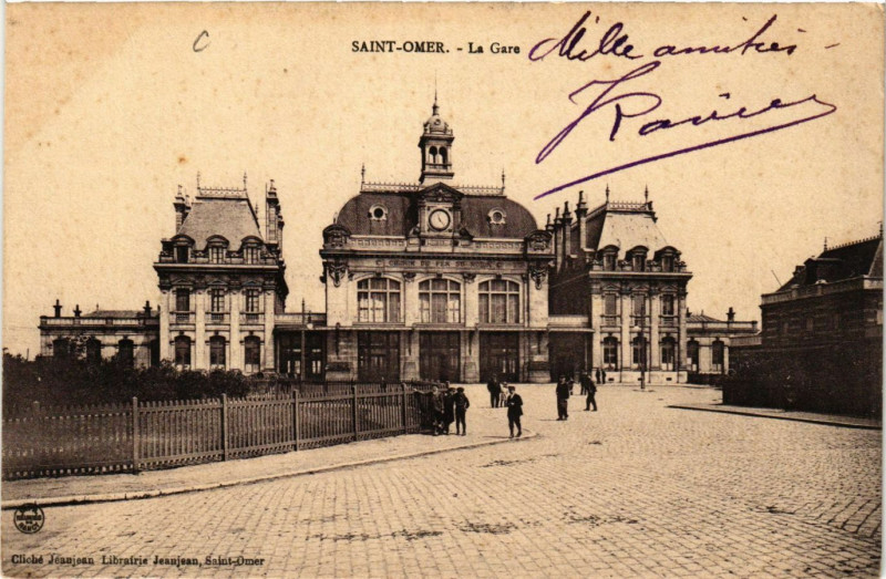 Carte postale ancienne Saint-Omer La Gare à Saint-Omer