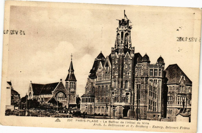 Carte postale ancienne Paris-Plage - Le Beffroi de l'Hotel de Ville