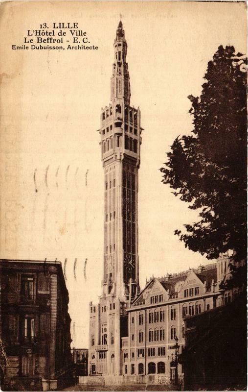 Carte postale ancienne Lille L'Hotel de Ville. Le Beffroi à Lille