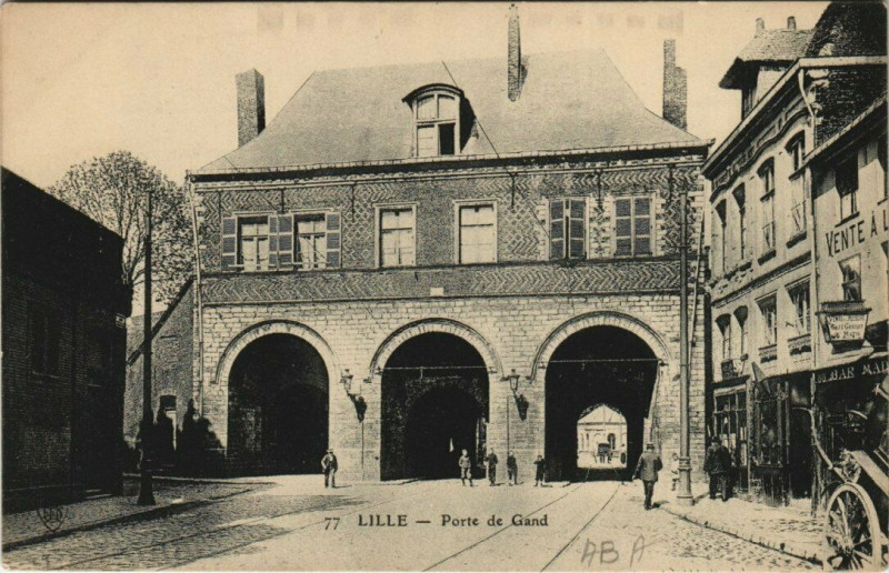 Carte postale ancienne Lille Porte de Gand à Lille