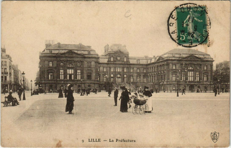 Carte postale ancienne Lille La Préfecture à Lille