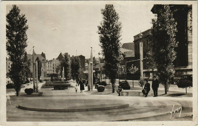 Carte postale ancienne Lille Avenue du peuple belge à Lille