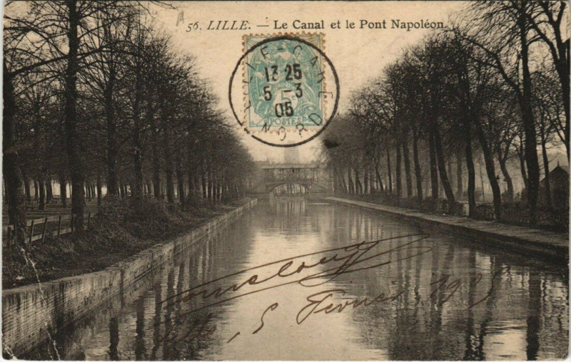Carte postale ancienne Lille Le Canal et le Pont Napoleon à Lille