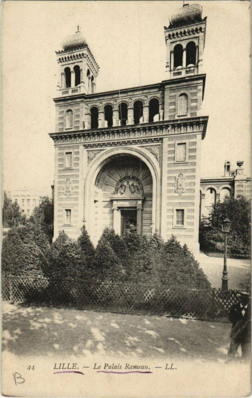 Carte postale ancienne Lille Le Palais Rameau à Lille