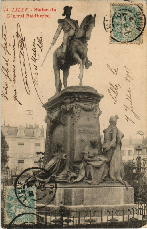 Carte postale ancienne Lille Statue du général Faidherbe à Lille