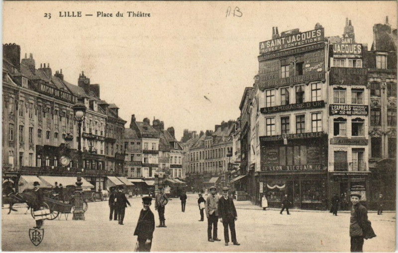 Carte postale ancienne Lille Place du Théatre à Lille