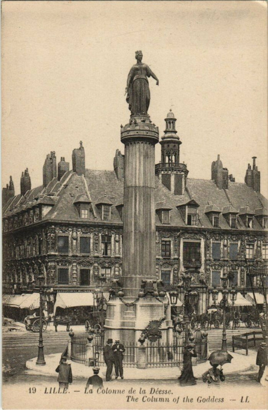 Carte postale ancienne Lille La Colonne de la Déesse à Lille