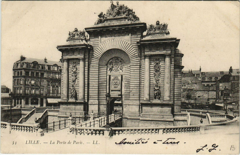 Carte postale ancienne Lille La Porte de Paris à Lille