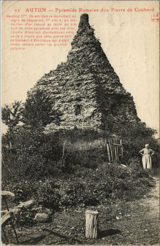 Carte postale ancienne Autun Pyramide Romaine France à Autun