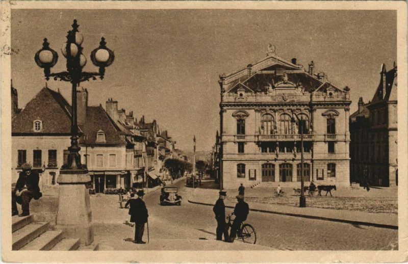 Carte postale ancienne Autun Theatre et Avenue de la Gare France à Autun