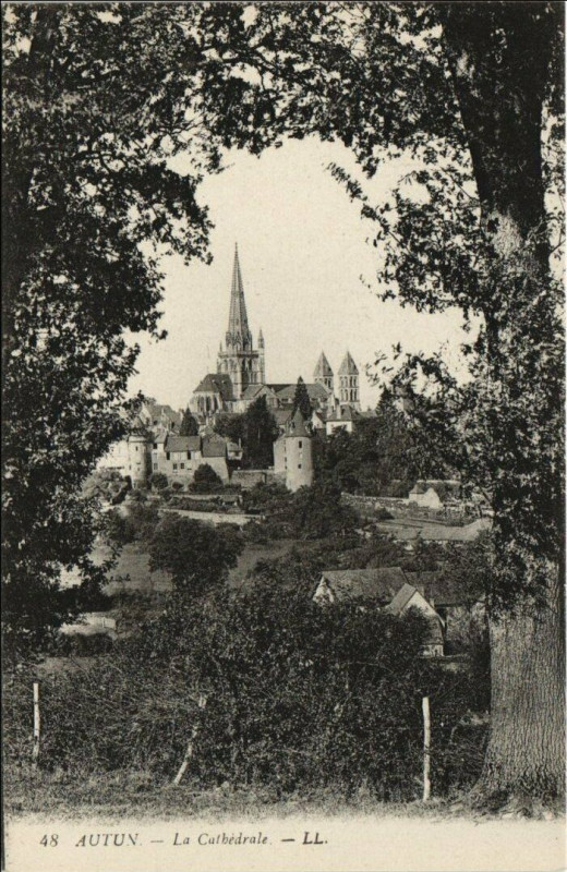 Carte postale ancienne Autun La Cathedrale France à Autun