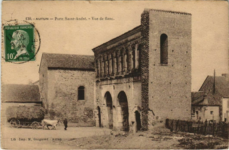 Carte postale ancienne Autun Porte Saint Andre, Vue de flanc France à Autun