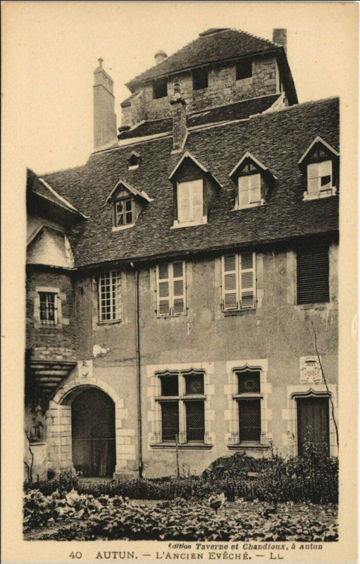Carte postale ancienne Autun L'Ancien Eveche France à Autun