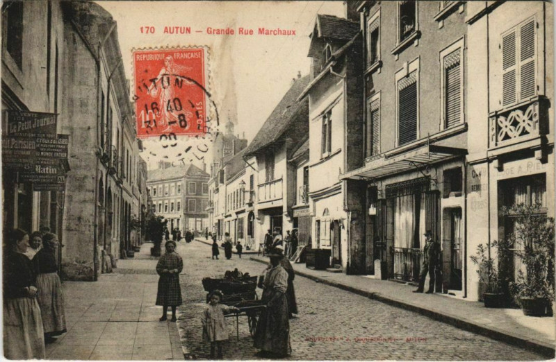 Carte postale ancienne Autun Grande Rue Marchaux à Autun