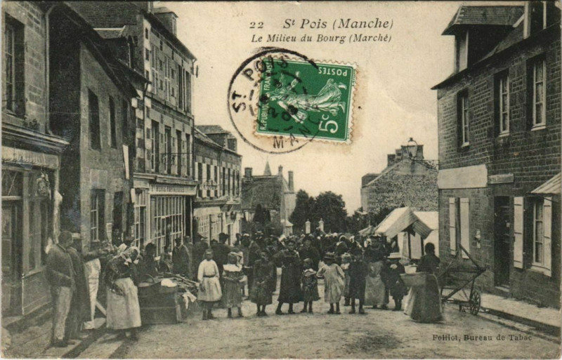 Carte postale ancienne Saint-Pois Le Milie du Bourg Marché à Saint-Pois