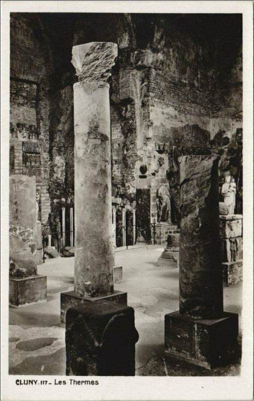 Carte postale ancienne Cluny Les Thermes à Cluny
