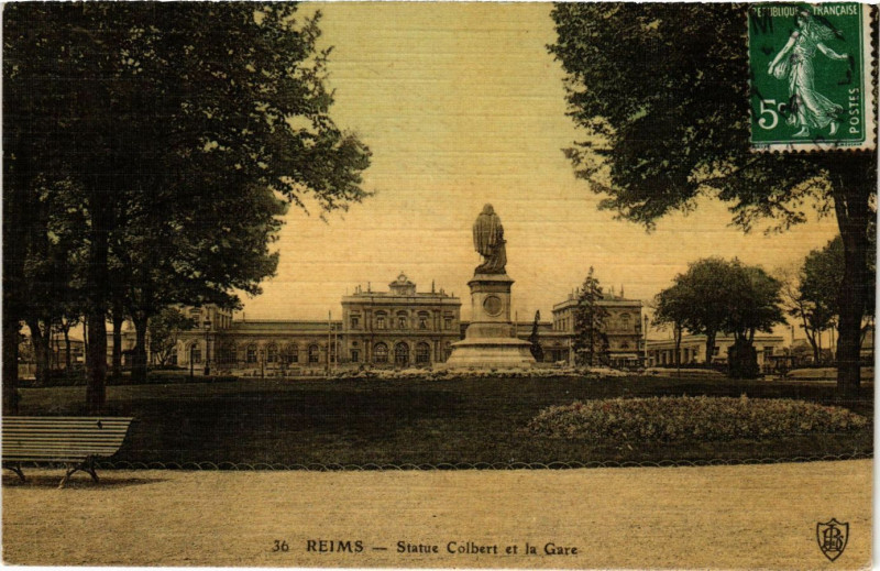 Carte postale ancienne Reims - Statue Colbert et la Gare à Reims