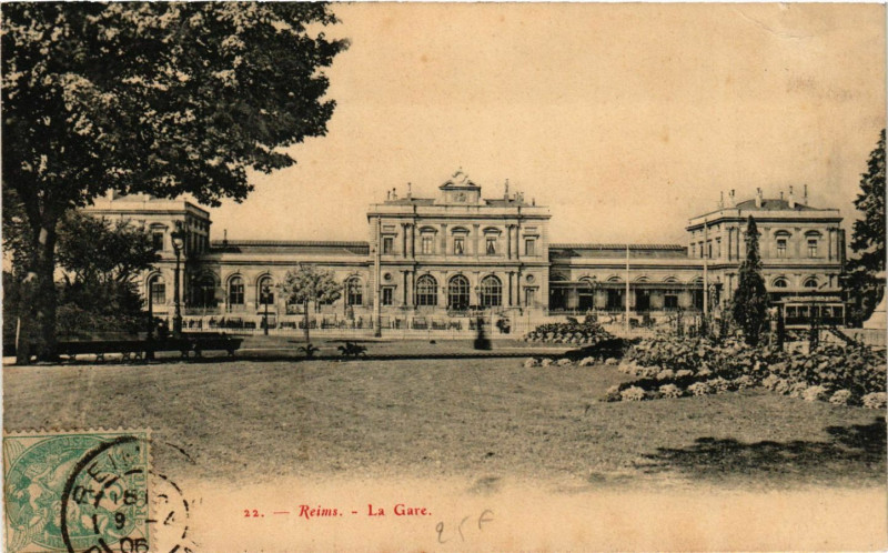 Carte postale ancienne Reims - La Gare à Reims