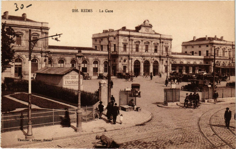 Carte postale ancienne Reims - La Gare à Reims