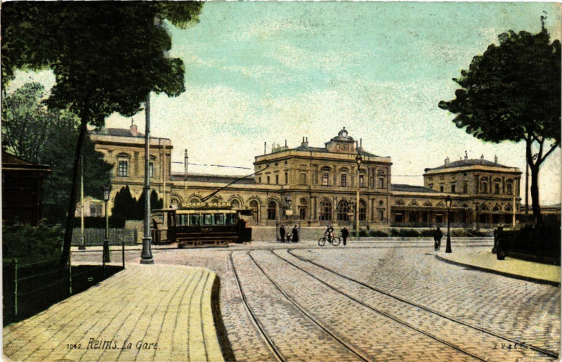 Carte postale ancienne Reims - La Gare à Reims