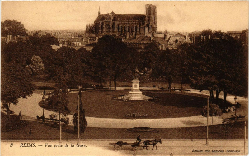 Carte postale ancienne Reims - Vue prise de la Gare à Reims