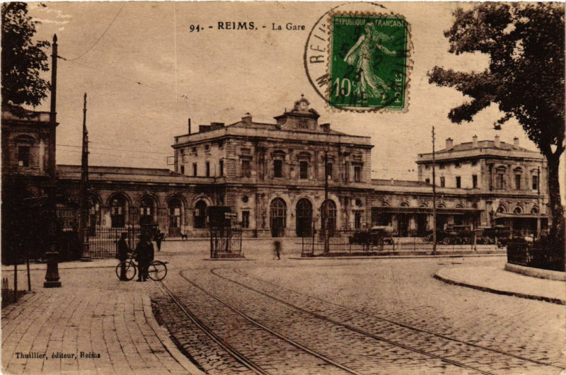Carte postale ancienne Reims - La Gare à Reims