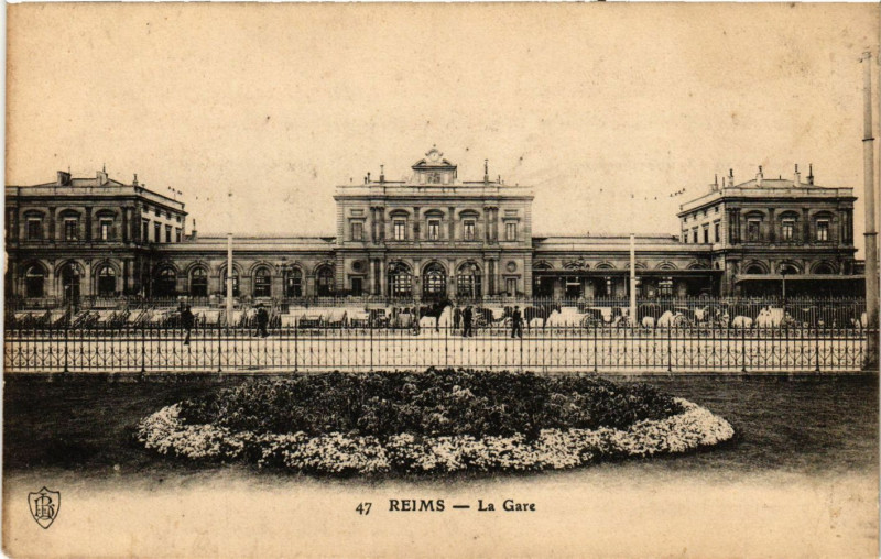 Carte postale ancienne Reims - La Gare à Reims