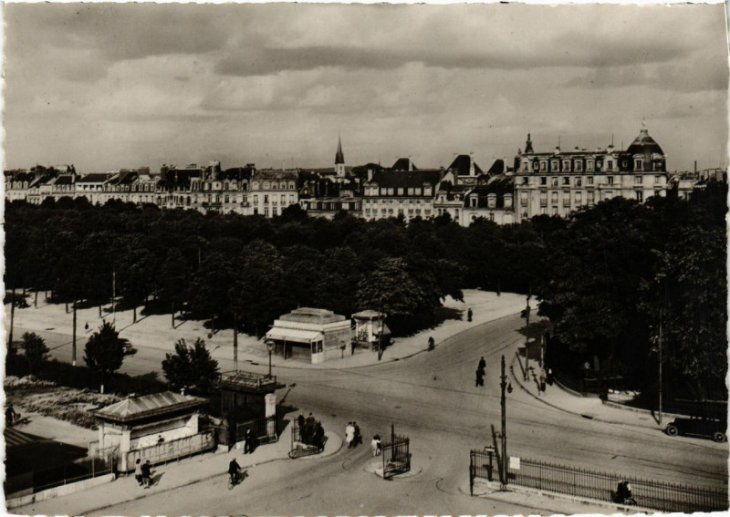 Carte postale ancienne Reims - Panorama pris de la Gare à Reims
