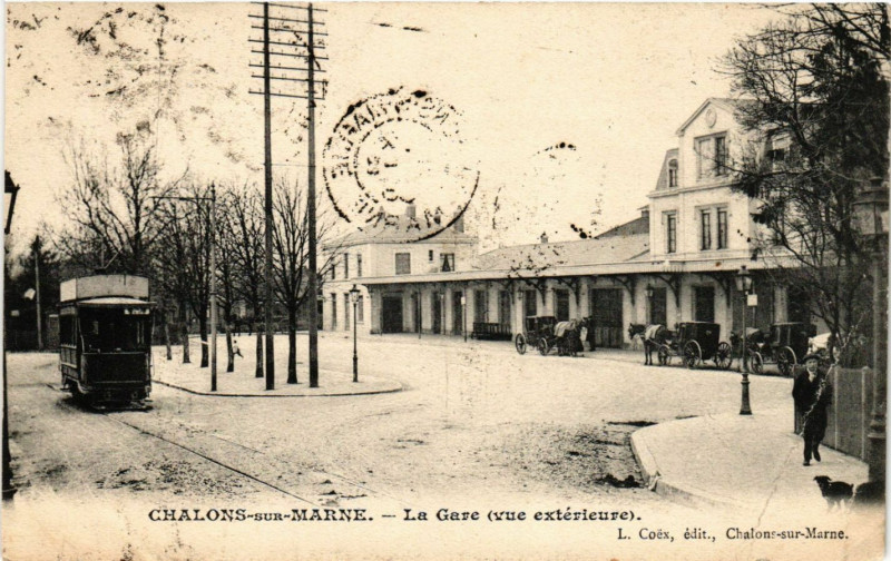 Carte postale ancienne Chalons-sur-Marne - La Gare (vue exterieure)