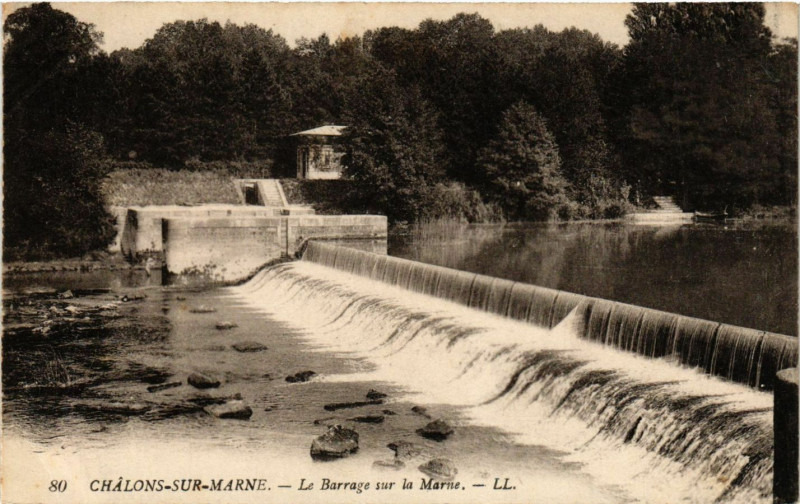 Carte postale ancienne Chalons-sur-Marne - Le Barrage