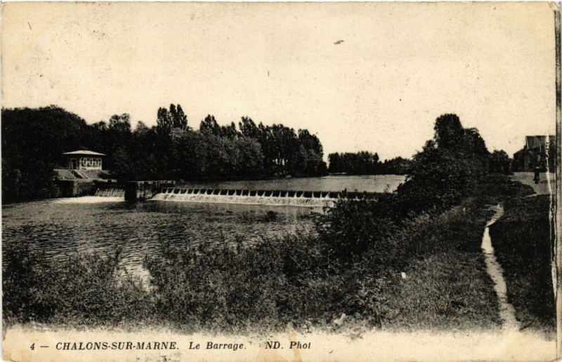 Carte postale ancienne Chalons-sur-Marne - Le Barrage