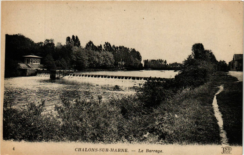 Carte postale ancienne Chalons-sur-Marne - Le Barrage
