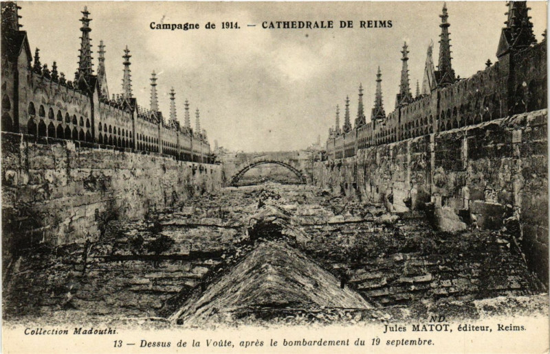 Carte postale ancienne Campagne de 1914 - Cathedrale de Reims à Reims