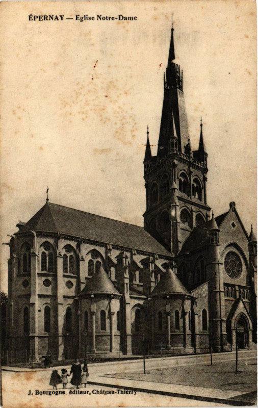 Carte postale ancienne Epernay - Eglise Notre-Dame à Épernay