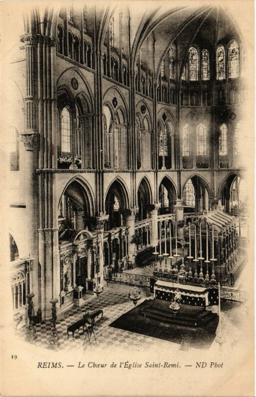 Carte postale ancienne Reims - Le Choeur de l'Eglise Saint-Remi à Reims