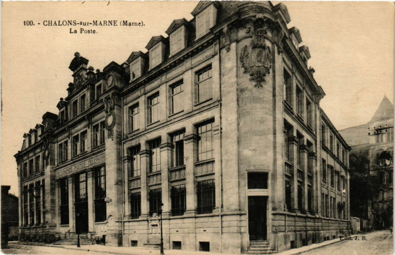 Carte postale ancienne Chalons-sur-Marne - La Poste