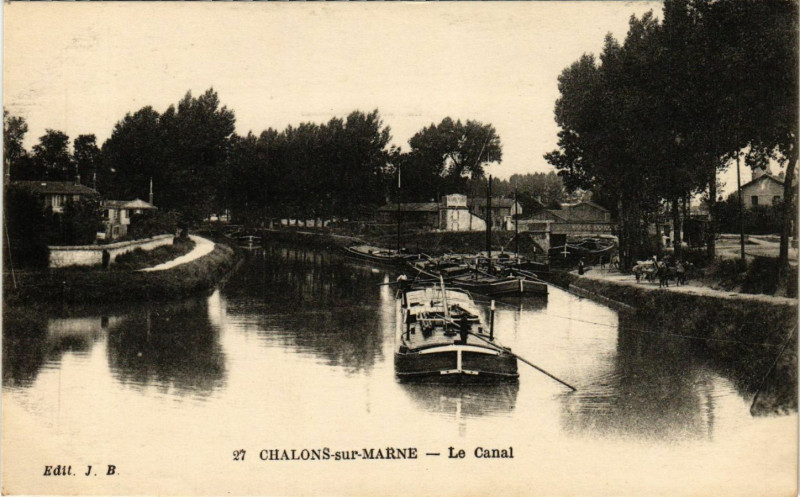 Carte postale ancienne Chalons-sur-Marne - Le Canal