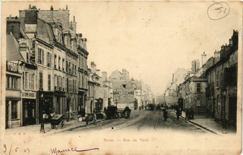 Carte postale ancienne Reims - Rue de Vesle à Reims