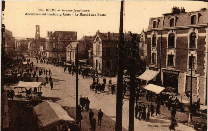 Carte postale ancienne Reims Avenue Jean-Jaures Anciennement Faubourg Ceres Le Marche à Reims