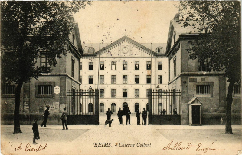 Carte postale ancienne Reims - Caserne Colbert à Reims