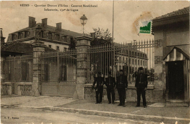 Carte postale ancienne Reims Quartier Drouet-d'Erlon-Caserne Neufchatel Infanterie 132* à Reims