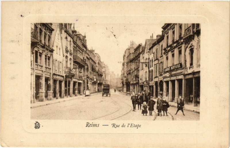 Carte postale ancienne Reims - Rue de l'Etape à Reims