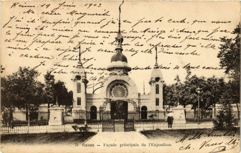 Carte postale ancienne Reims - Facade principale de l'Exposition à Reims