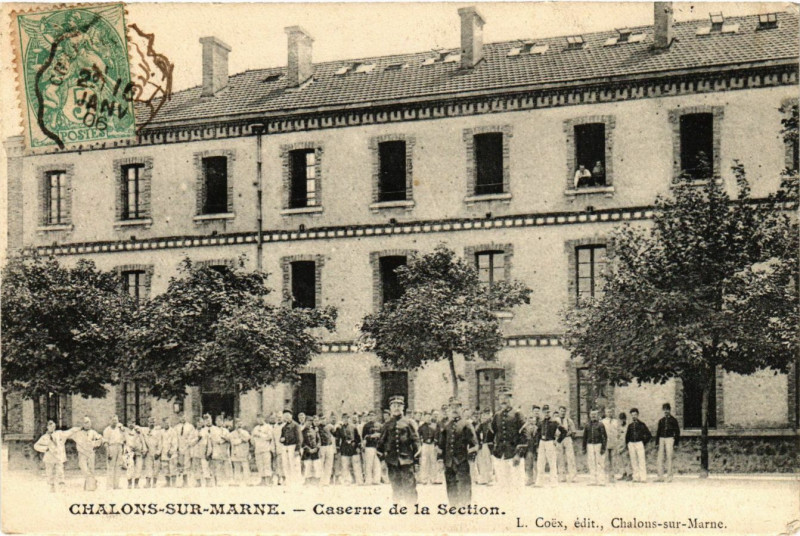 Carte postale ancienne Chalons-sur-Marne - Caserne de la Section