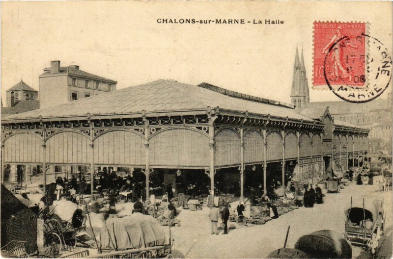 Carte postale ancienne Chalons-sur-Marne - La Halle